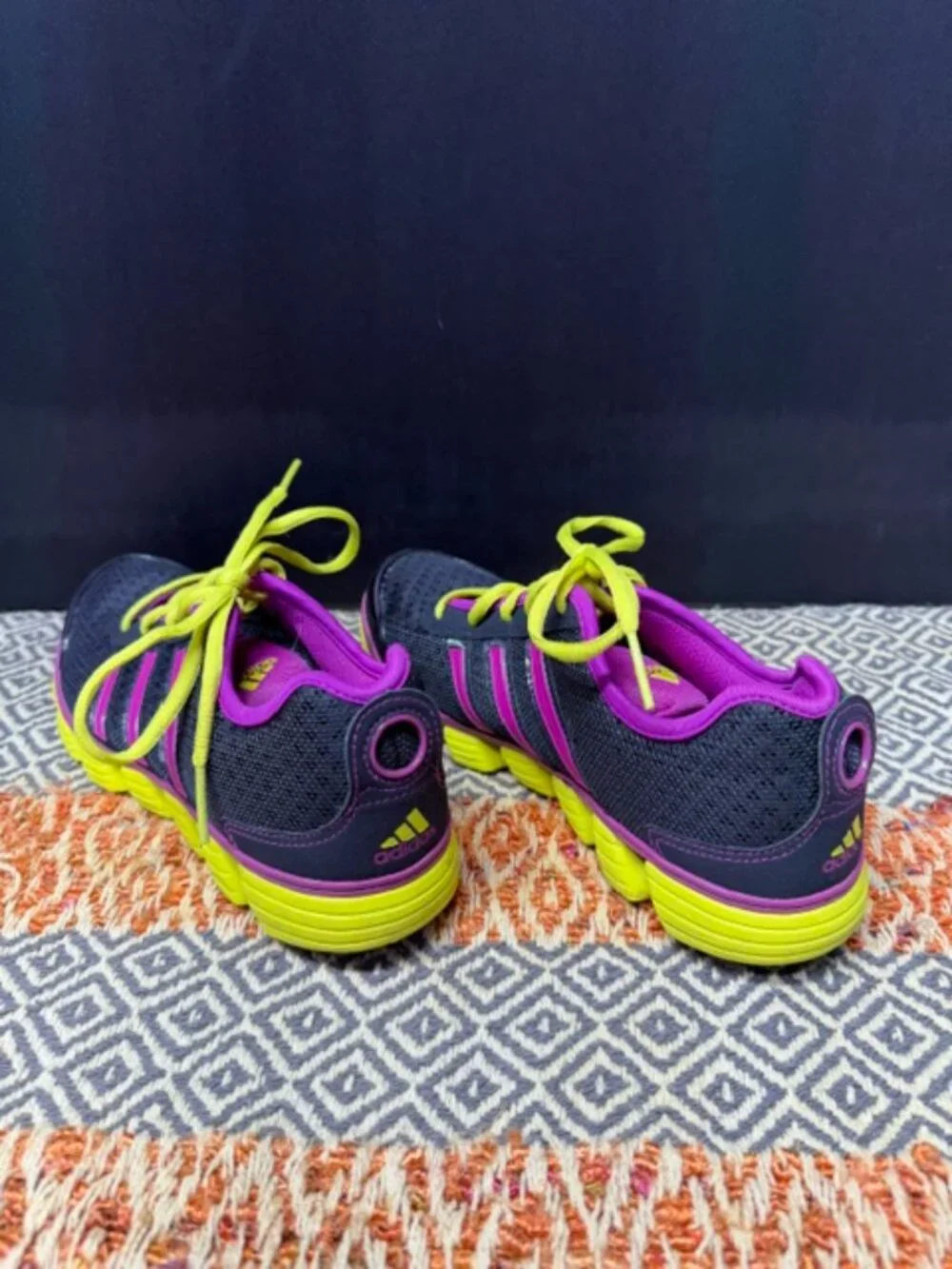 Adidas Liquid 2 Sneakers Woman's Size 7.5